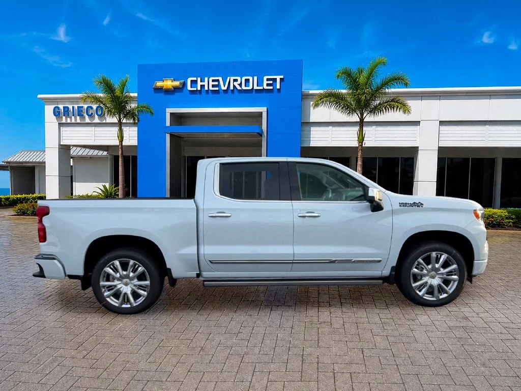 New 2026 Polar White Tricoat Chevrolet High Country image 8
