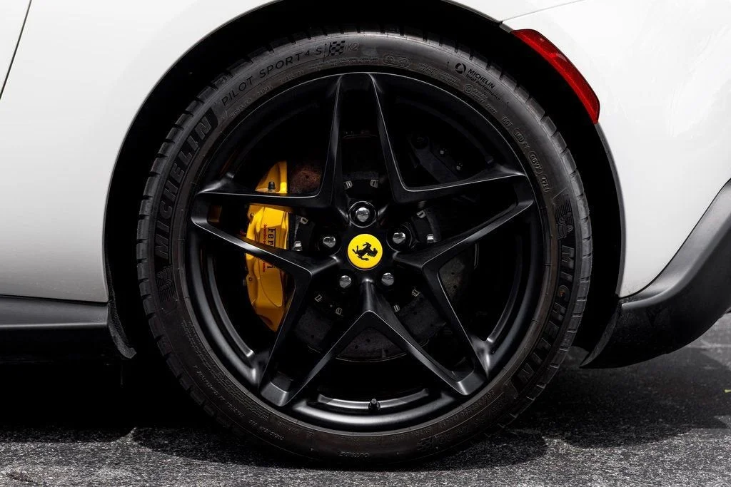 Used 2025 Bianco Avus Ferrari Spider image 17