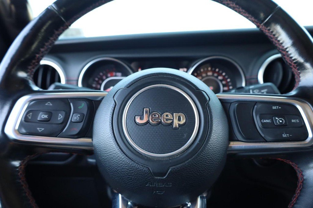 Used 2020 Granite Crystal Metallic Clearcoat Jeep Recon 4x4 image 9