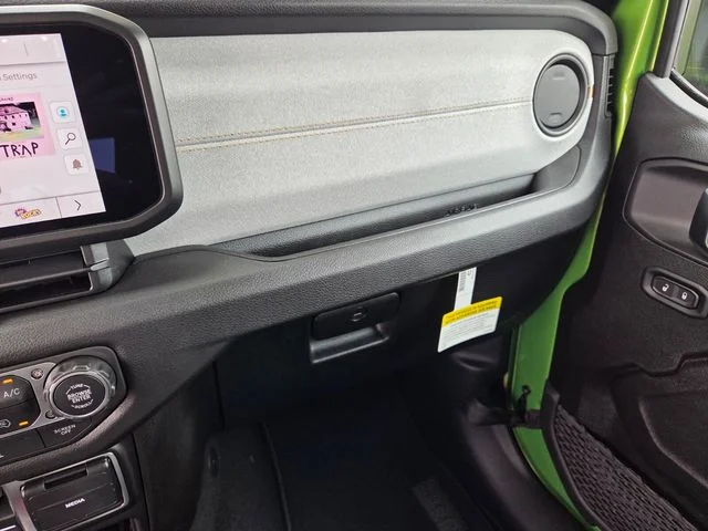New 2026 Mojito Exterior Paint Jeep Sport S image 25