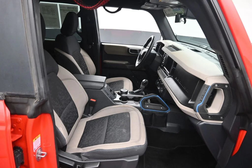 Used 2023 Red Ford Wildtrak image 17