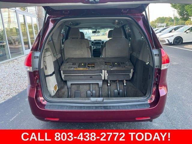 Used 2014 Red Toyota LE image 30