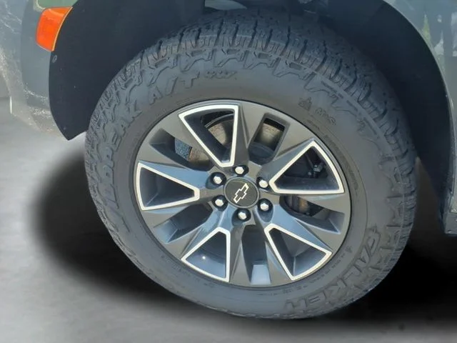 Certified Used 2021 Gray Chevrolet Z71 image 19