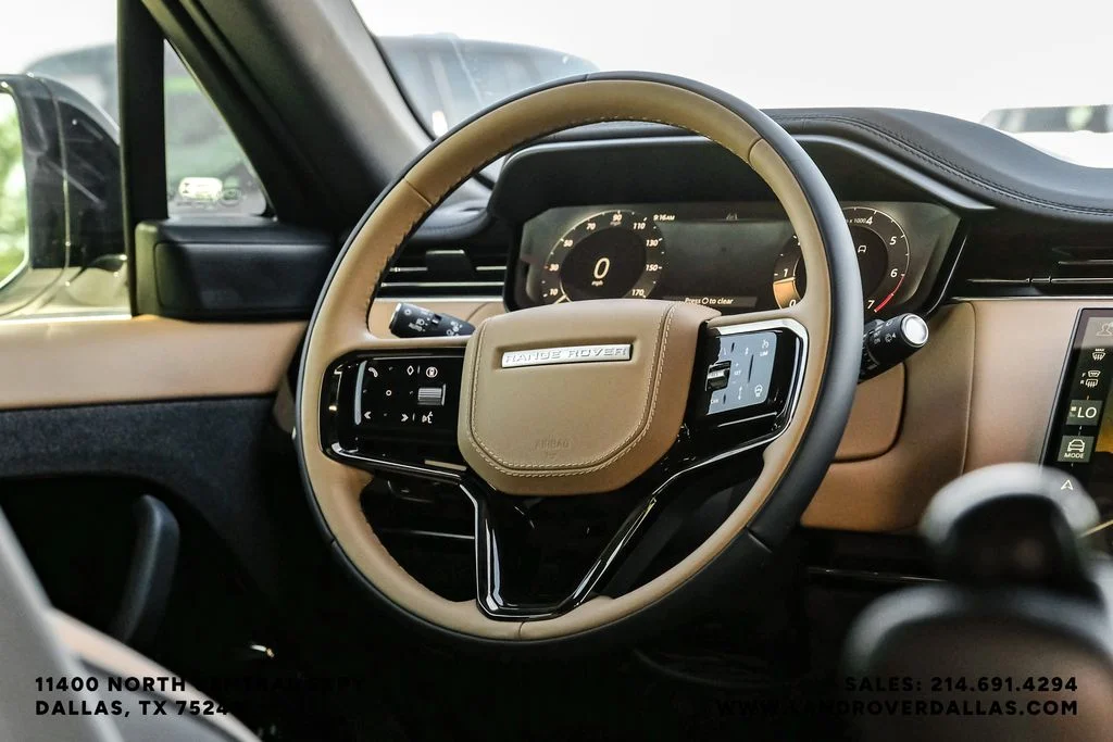 New 2026 Fuji White Land Rover Dynamic SE image 13