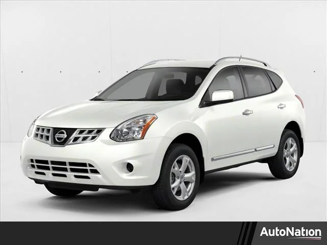 Used 2012 Pearl White Nissan SL image 1