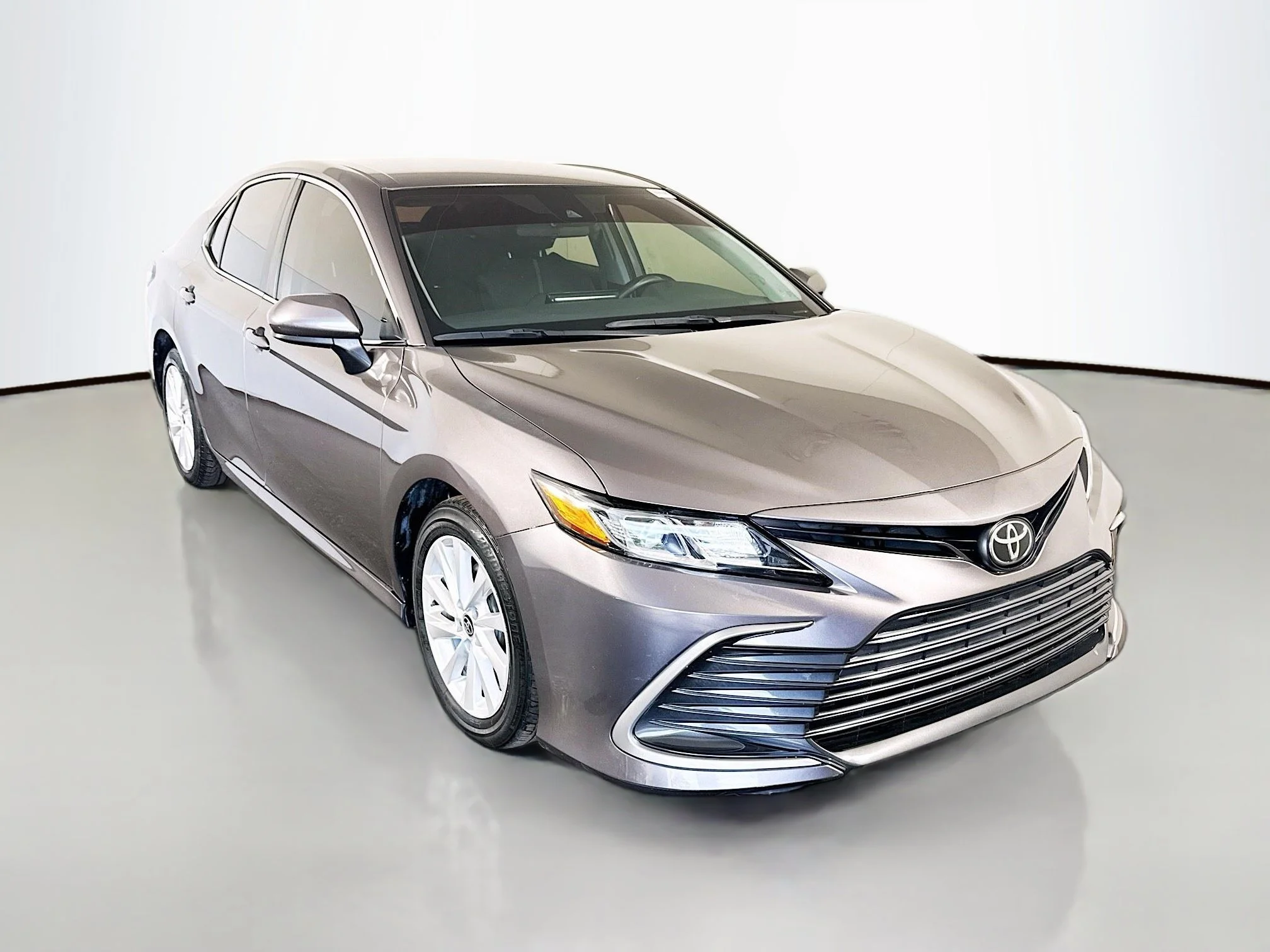 Used 2022 Predawn Gray Mica Toyota LE image 1