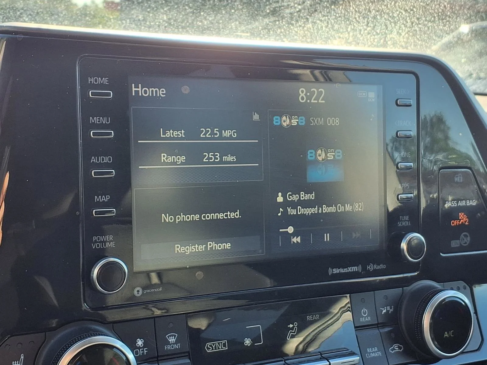 2021 Toyota Highlander XLE - Photo 7
