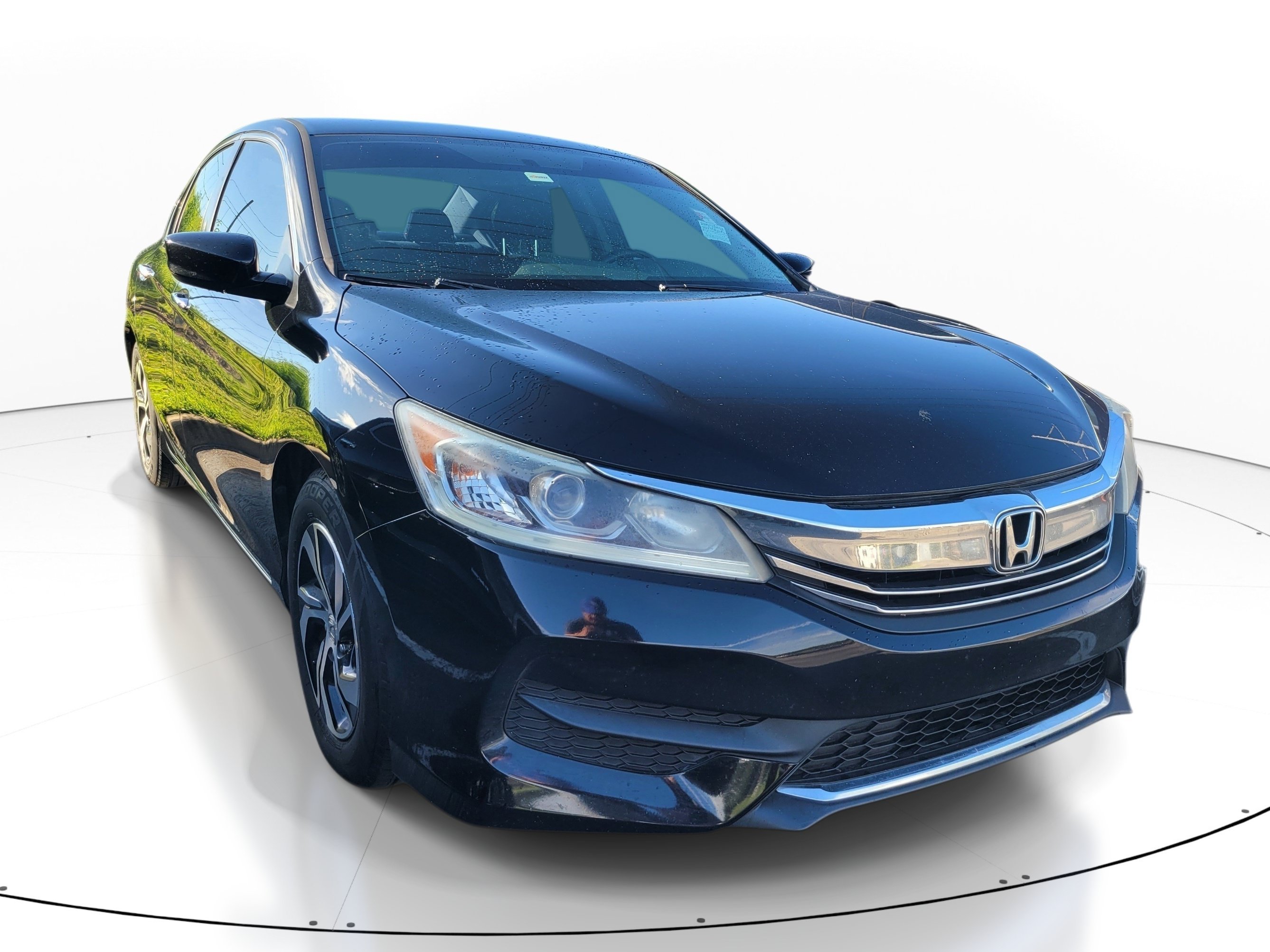 Used 2016  Honda LX image 1