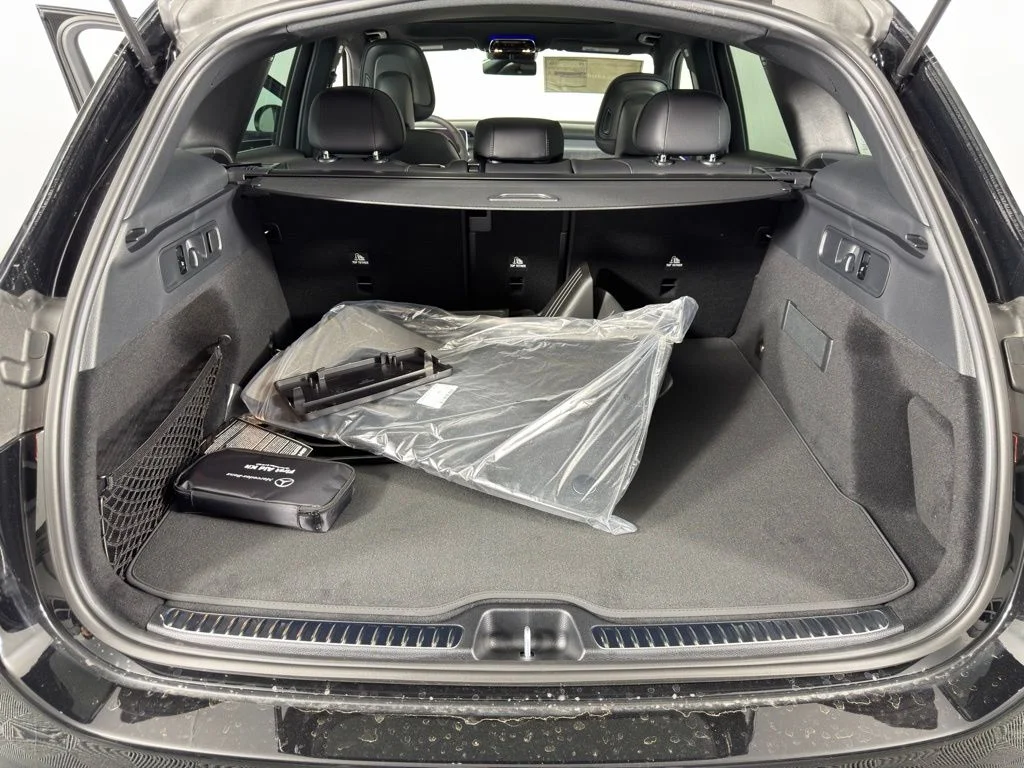 Certified Used 2026 Black Mercedes-Benz GLC 300 image 20