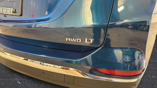 Used 2020 Pacific Blue Metallic Chevrolet LT image 36