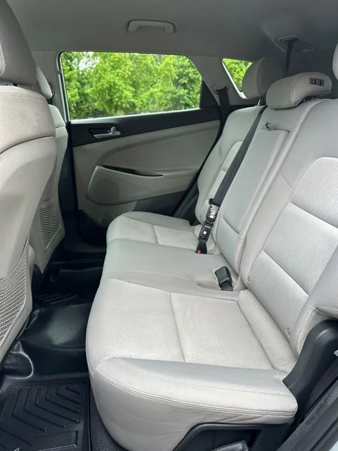 Used 2018 Molten Silver Hyundai SEL image 16