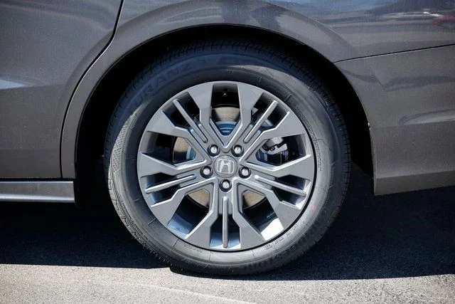 2026 Honda Odyssey Touring - Photo 8