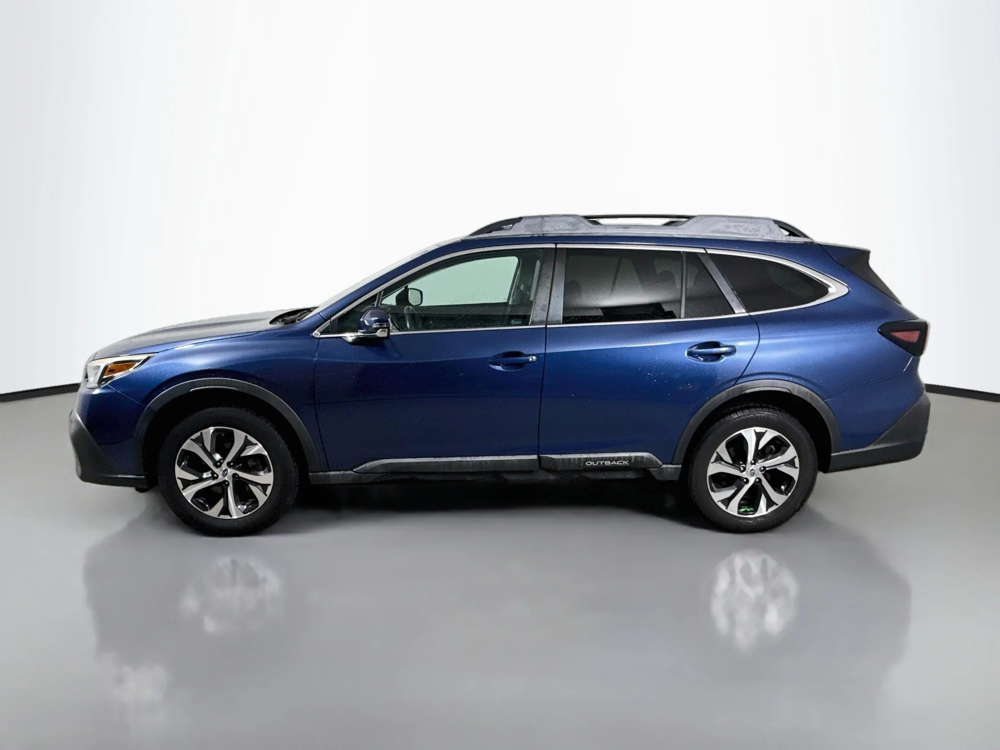 Used 2020 Abyss Blue Pearl Subaru Limited image 8