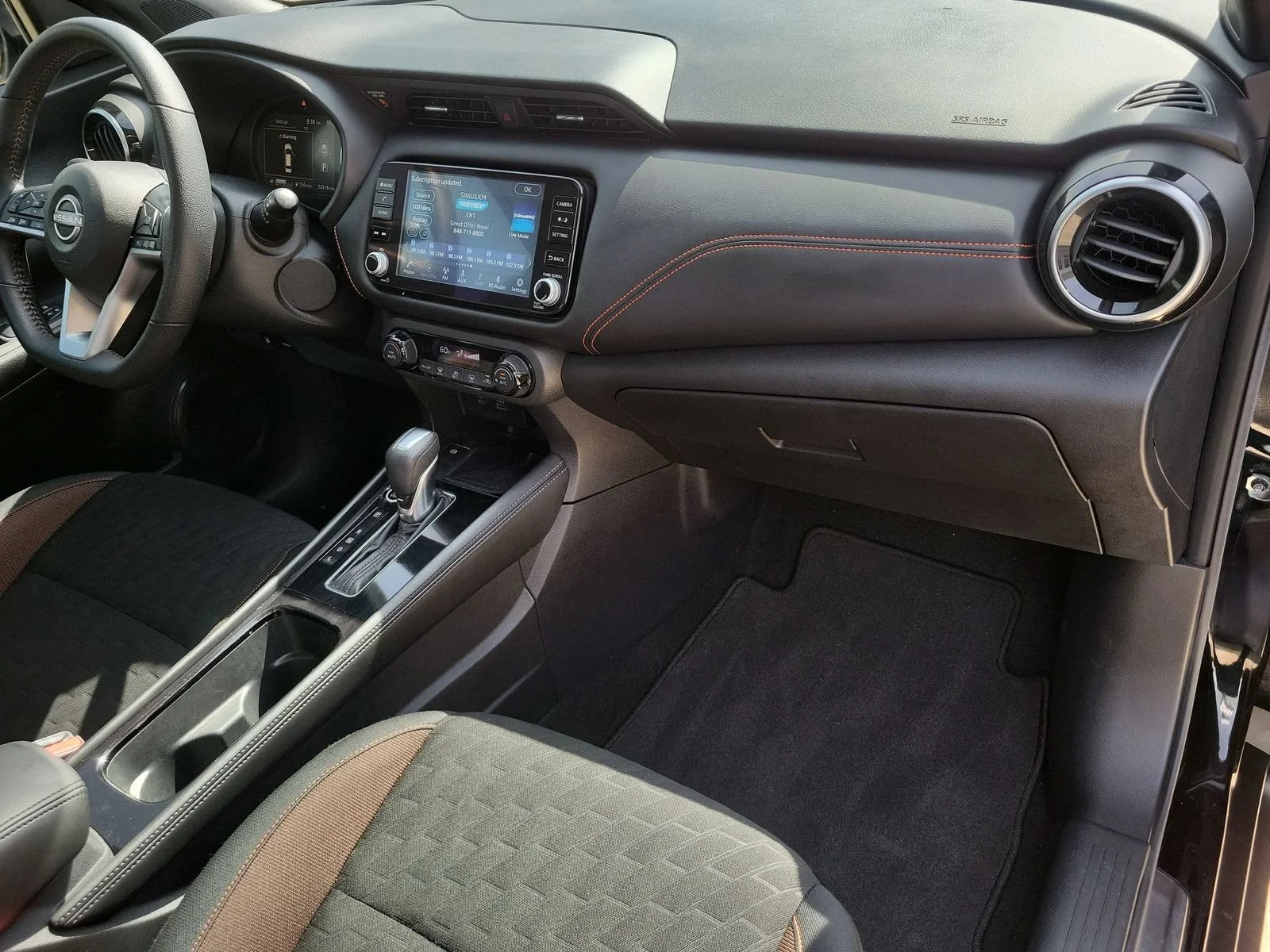 Used 2022 Black Nissan SR Xtronic CVT image 27