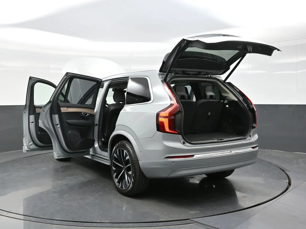 New 2026 Vapour Grey Volvo Plus image 42