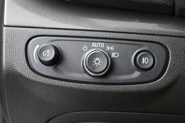 Used 2017 White Buick Premium image 31