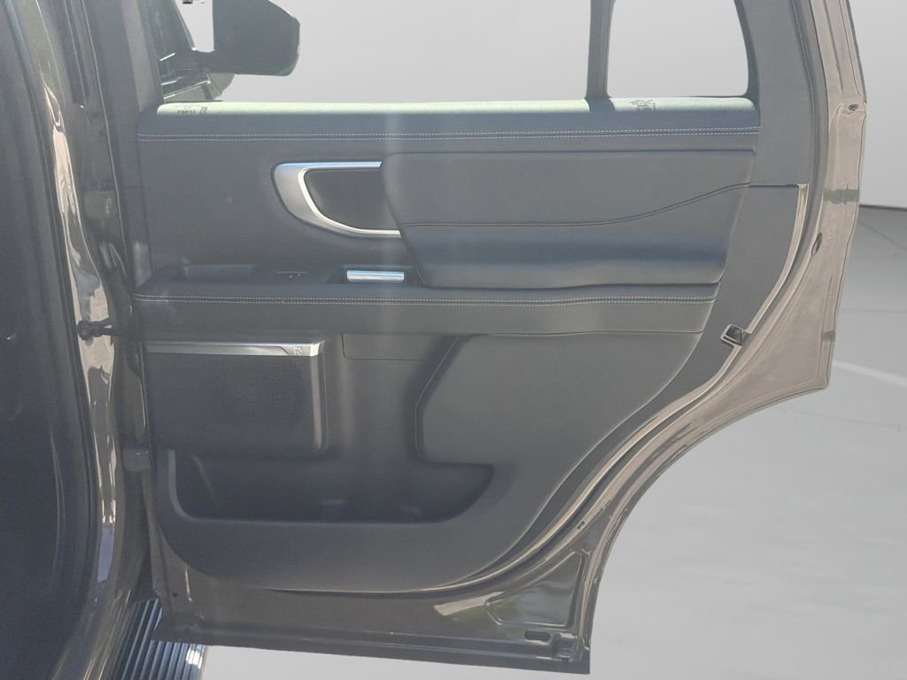 New 2026 Gray Ford Platinum image 17