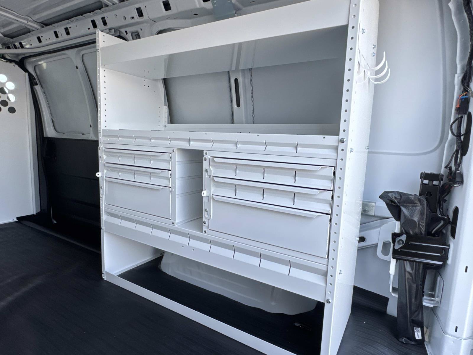 2025 GMC Savana Cargo Work Van - Photo 22
