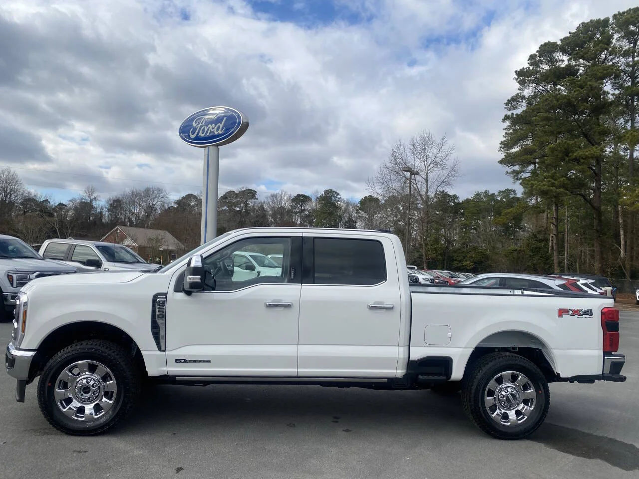 New 2026 Star White Metallic Tri-Coat Ford F-250® Lariat® image 3