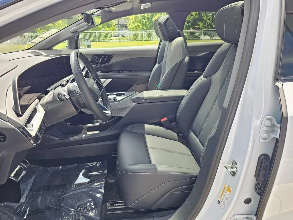 New 2026 Vibrant White Tricoat Cadillac Sport image 20
