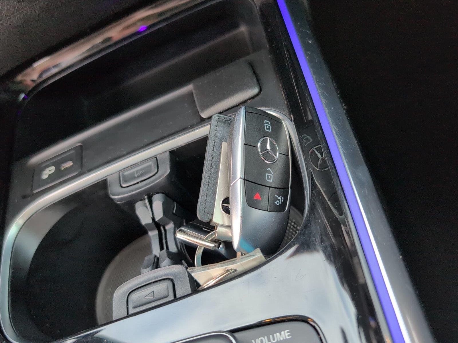 Used 2021 Galaxy Blue Metallic Mercedes-Benz GLB 250 image 22