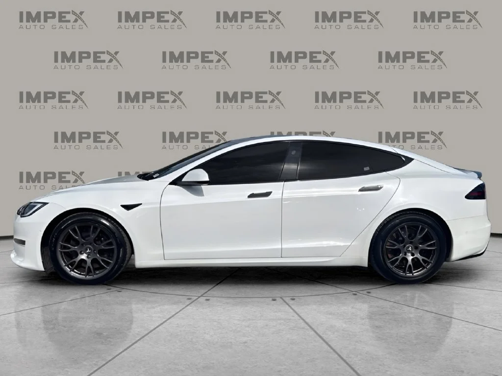 Used 2023 White Tesla Base image 2