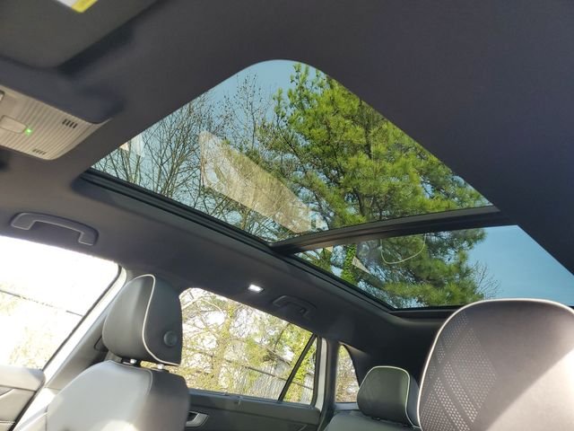 New 2026 White Volkswagen 2.0T SEL Premium R-Line image 19