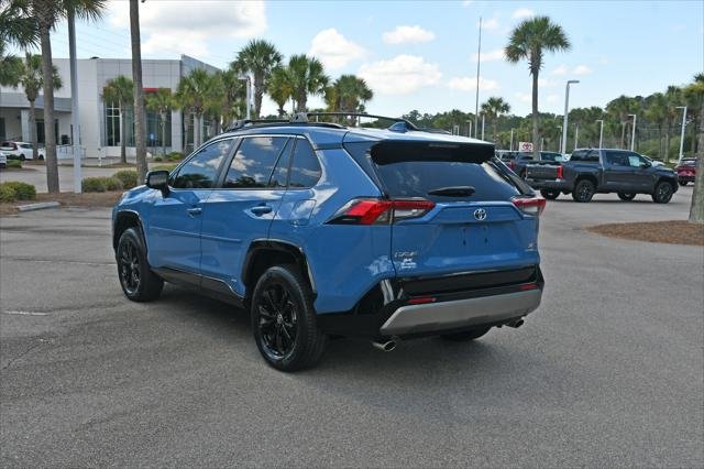2024 Toyota RAV4 SE - Photo 4