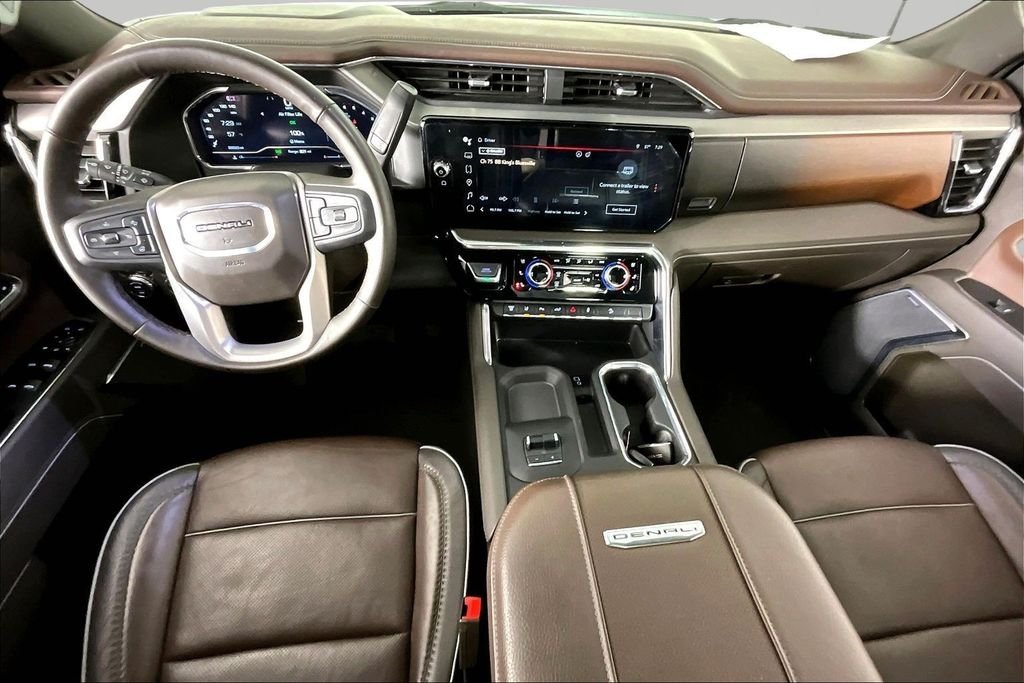Used 2025 White GMC Denali image 8