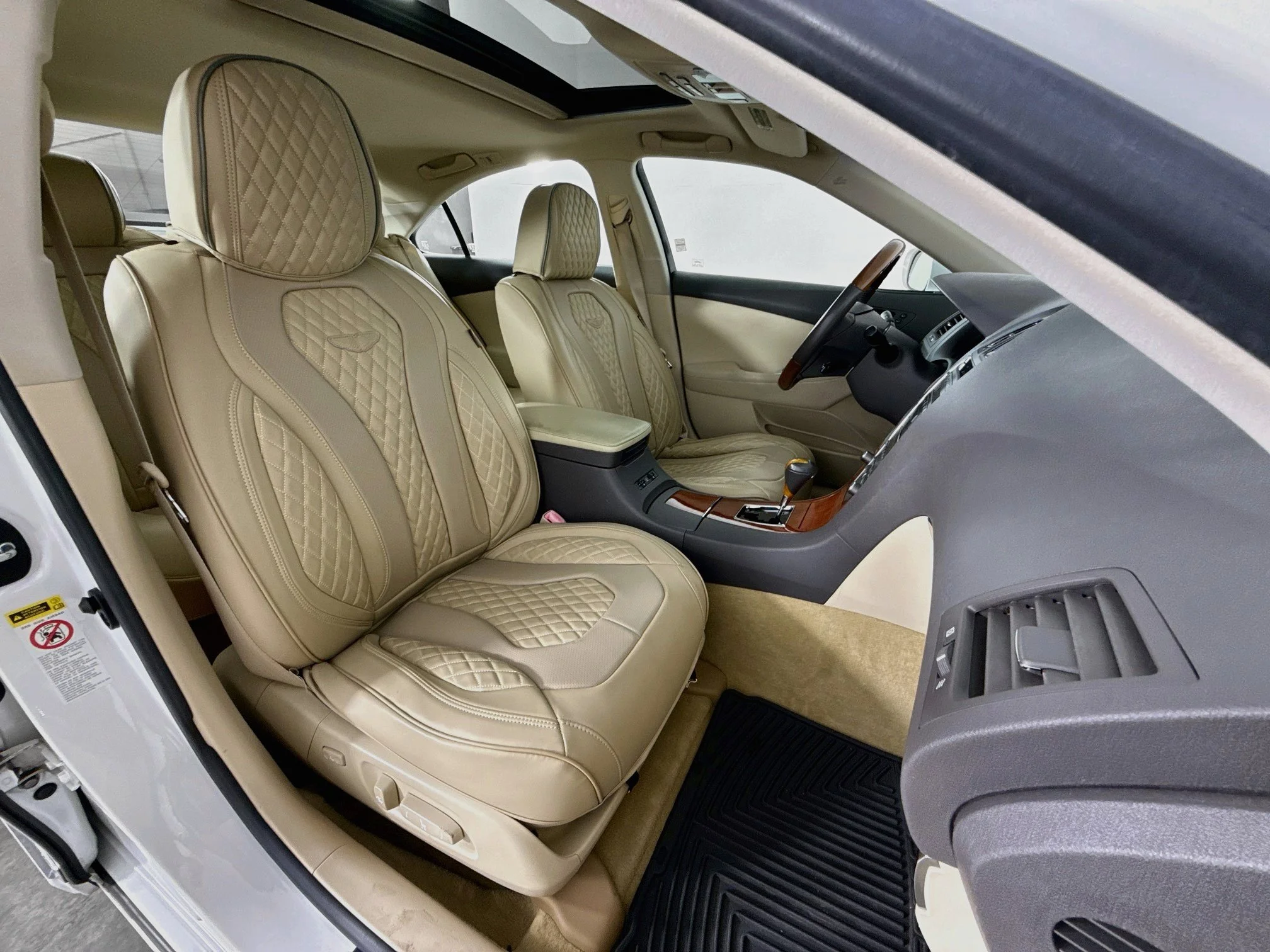 Used 2010 Starfire Pearl Lexus 350 image 25