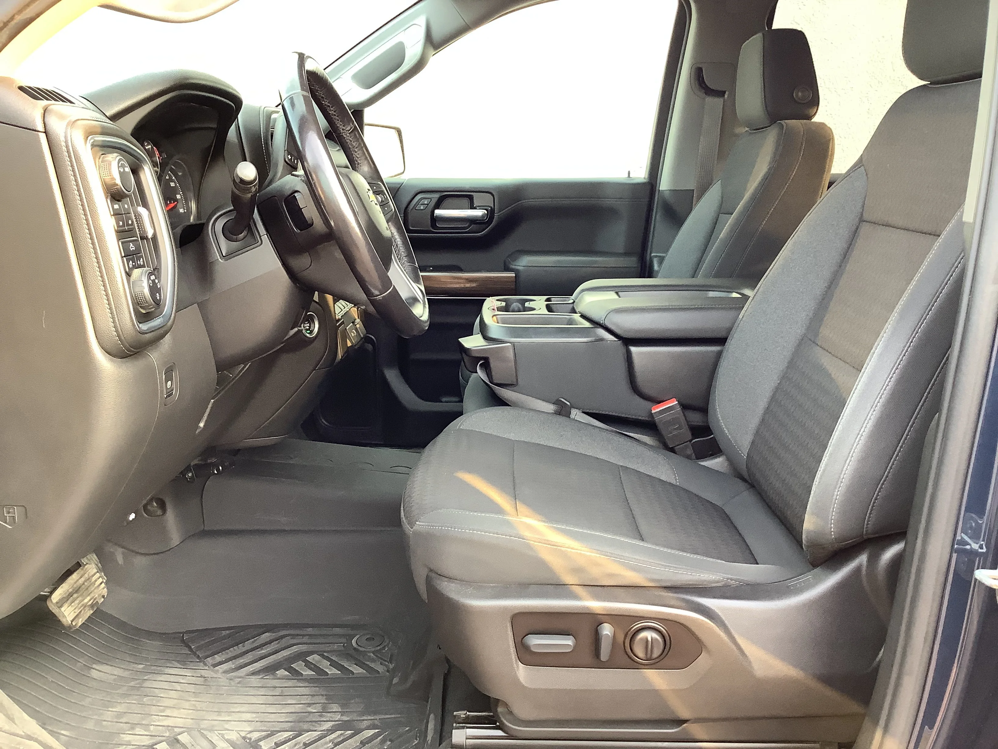 Used 2022 Blue Chevrolet LT image 9
