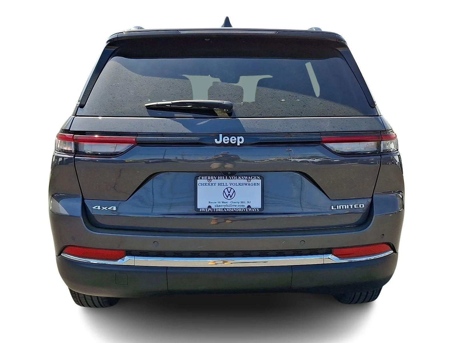 Used 2024 Baltic Gray Metallic Clearcoat Jeep Limited image 5