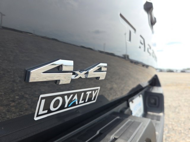 Used 2025  Toyota SR5 image 17