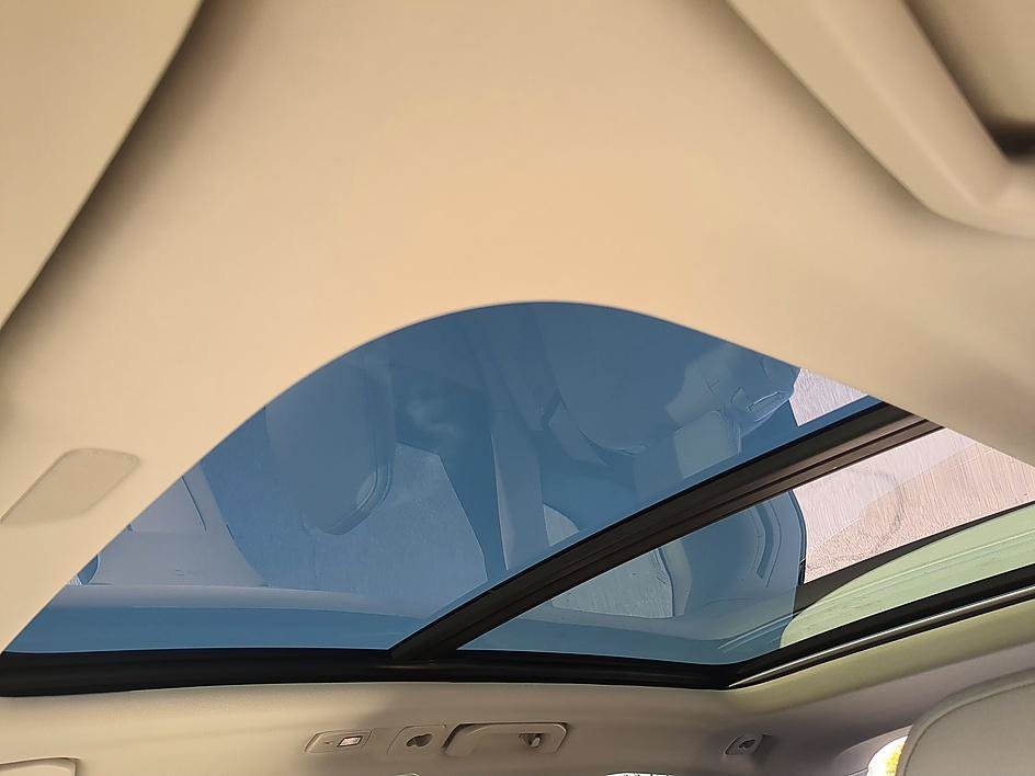 Used 2023 Denim Blue Metallic Volvo Plus Dark Theme image 27