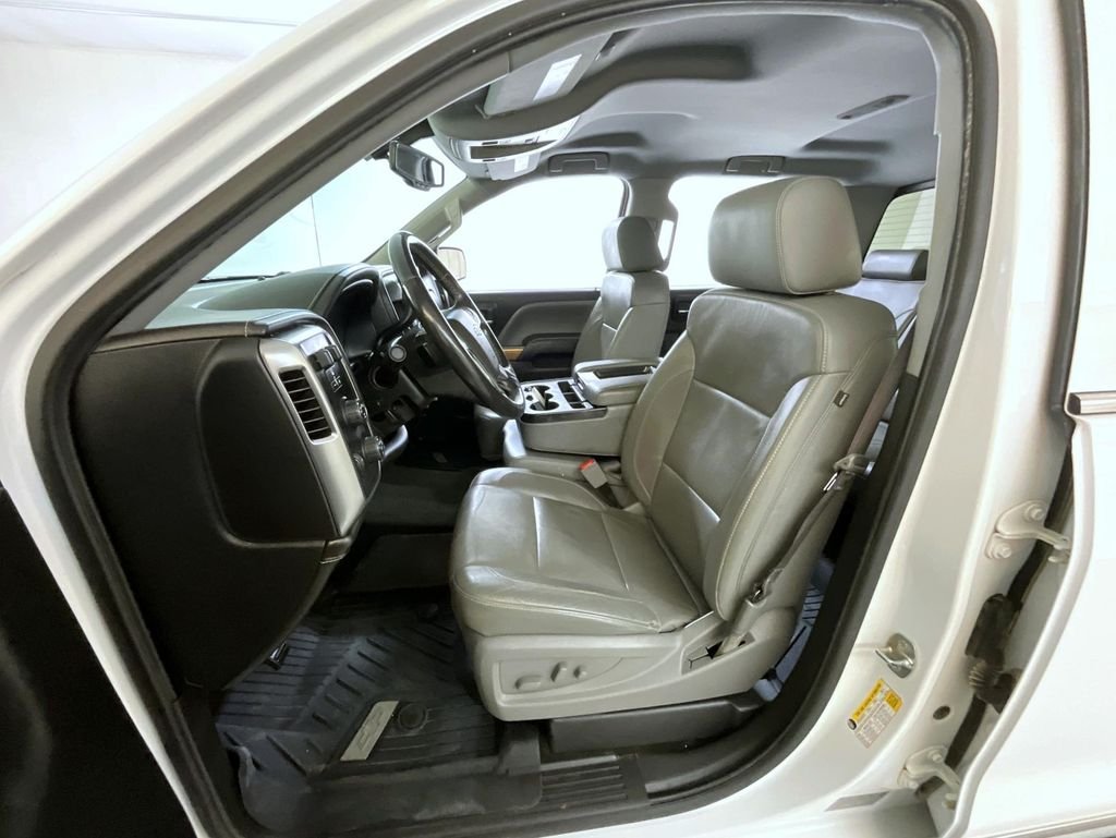Used 2017 White Chevrolet LTZ image 10
