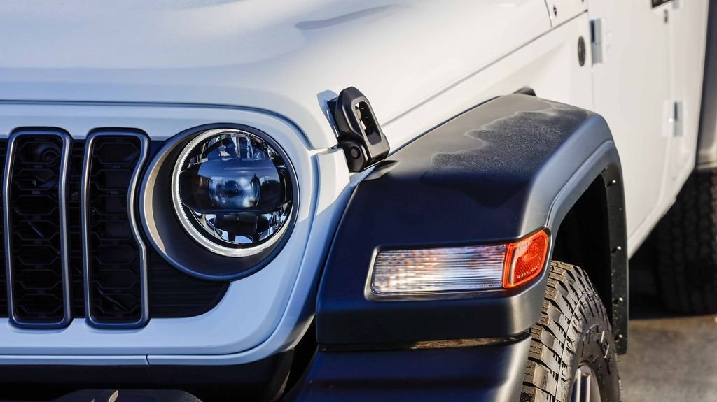 New 2026 Bright White Clearcoat Jeep Sport S image 5