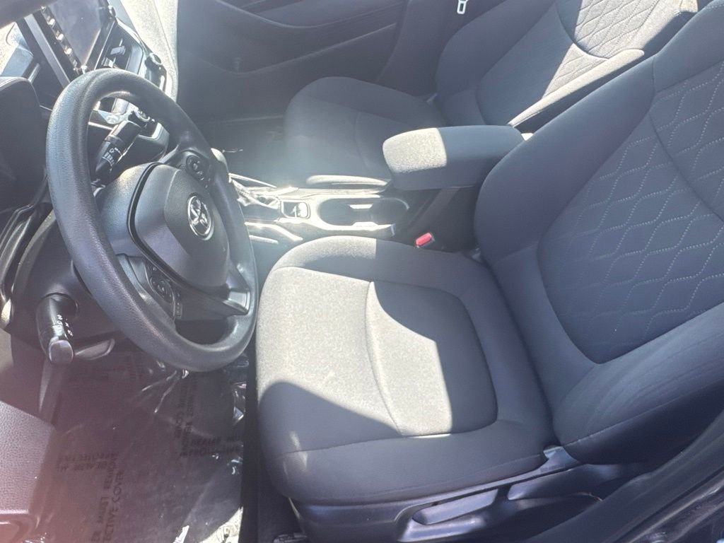 Used 2021  Toyota LE image 22