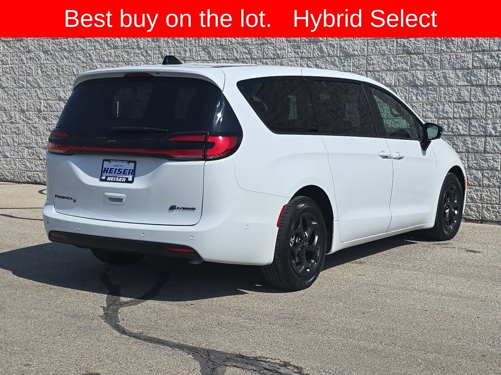 2024 Chrysler Pacifica PHEV Select - Photo 13
