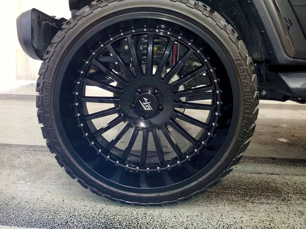 Used 2025 Black Jeep Sahara image 13