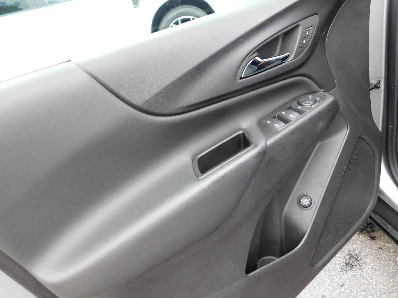 Used 2024 Sterling Gray Metallic Chevrolet FWD 4DR LT W/1LT image 33