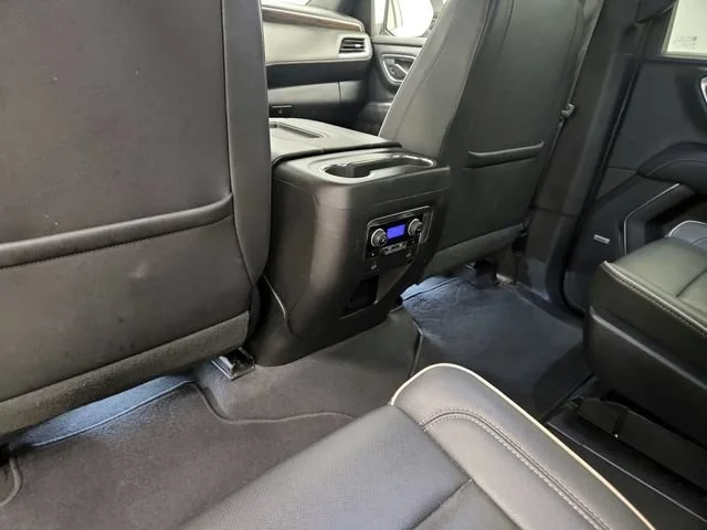 Used 2023 SUMMIT WHITE Chevrolet Premier image 21