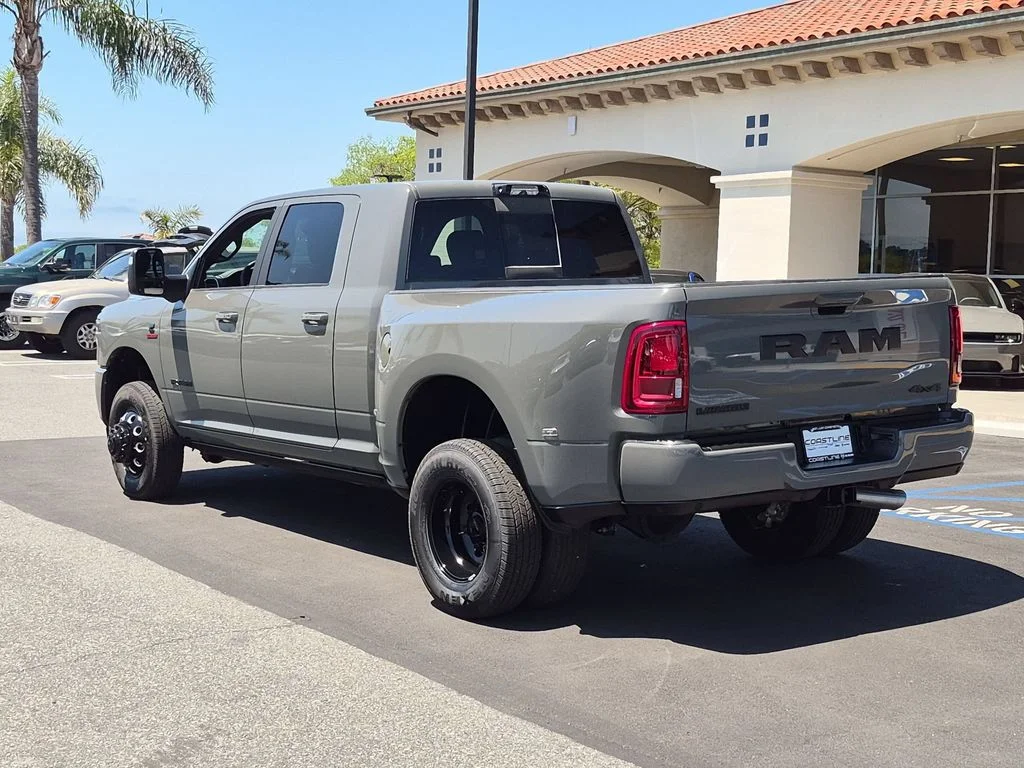 New 2026 Ceramic Gray Clear-Coat Exterior Paint RAM Laramie image 7