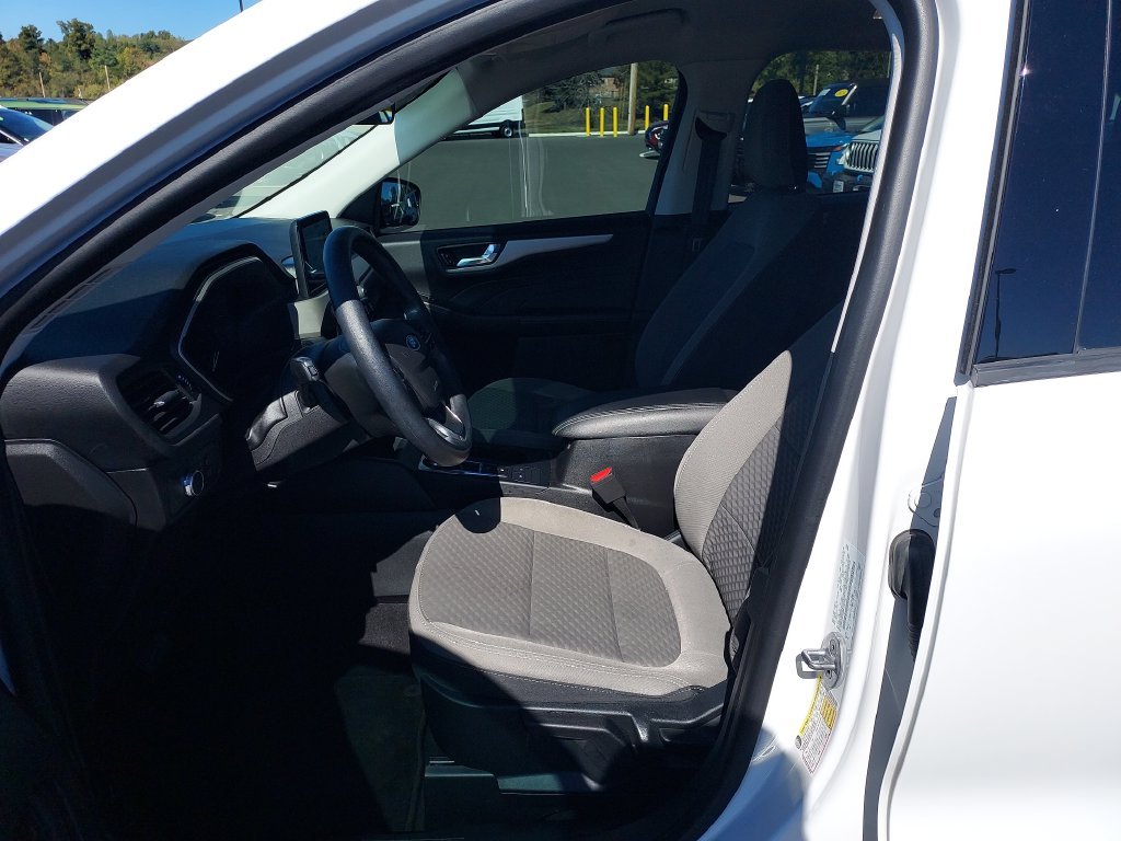 Used 2021 White Ford SE image 13