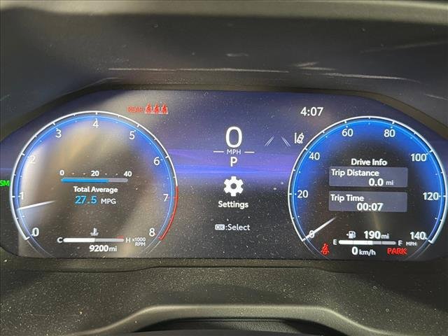 Certified Used 2025 WIND CHILL PEARL Toyota  image 28