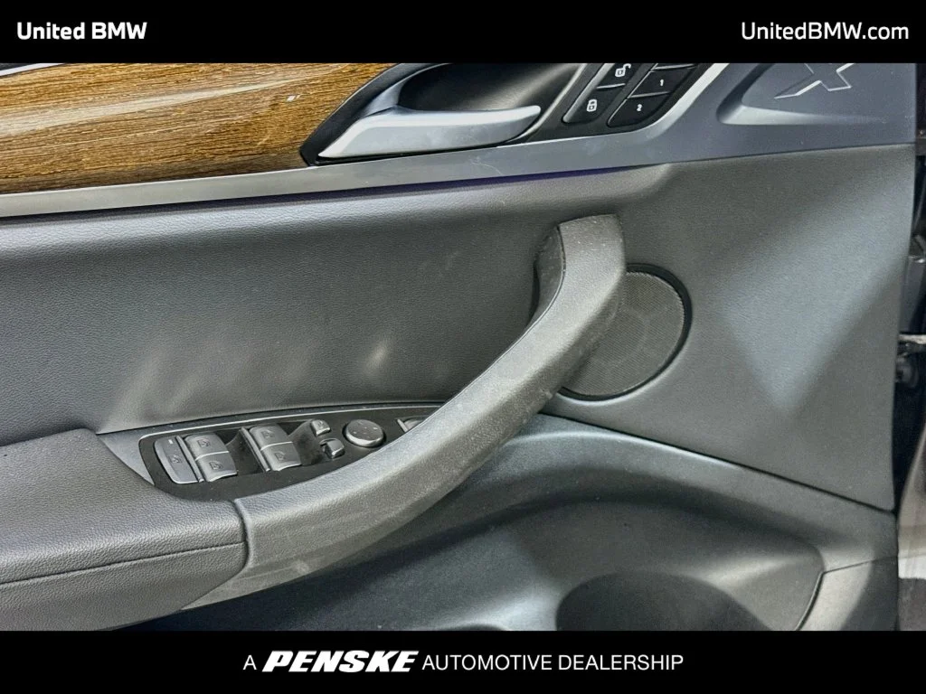 Used 2023 Dark Graphite BMW sDrive30i image 10