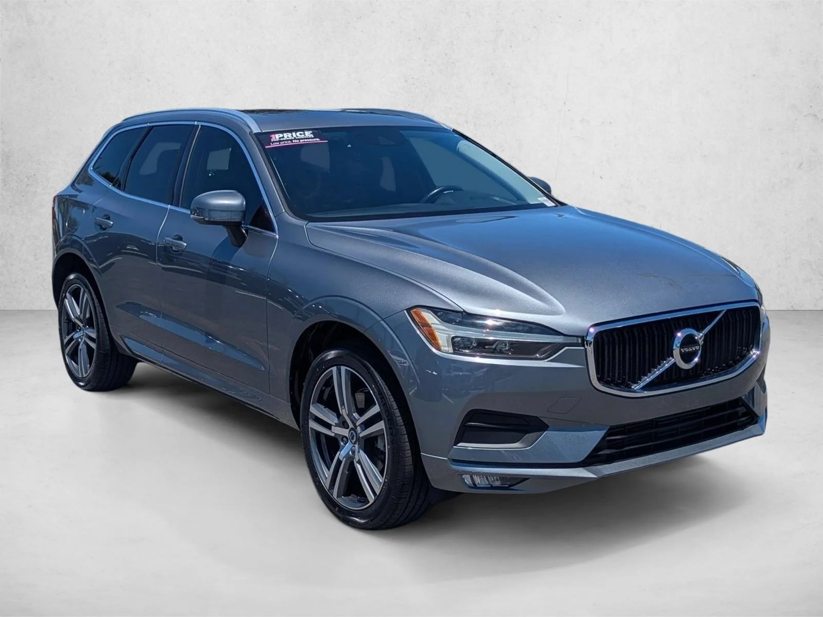 Used 2021 Osmium Grey Metallic Volvo Momentum image 3
