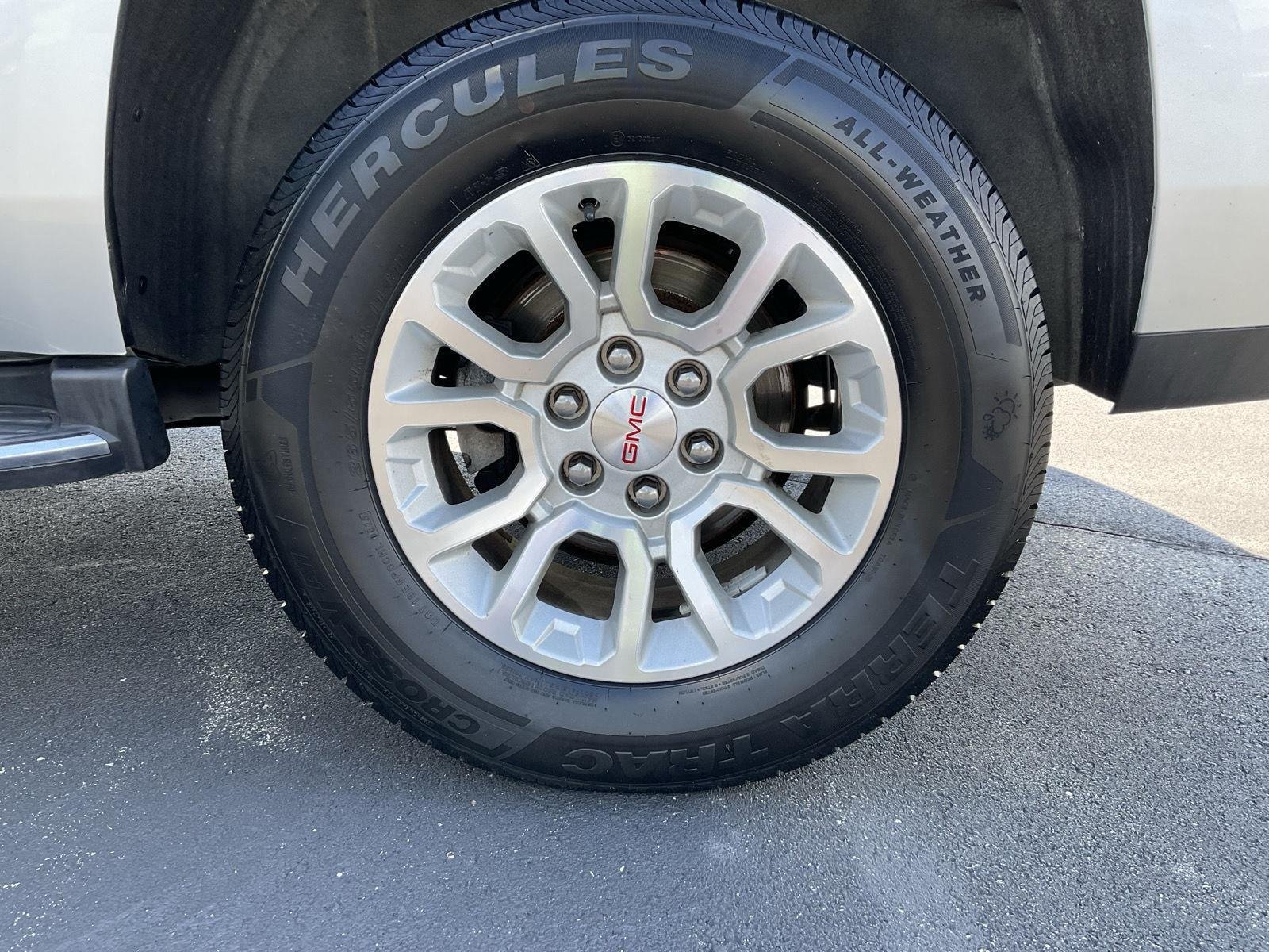 Used 2019 Quicksilver Metallic GMC SLT image 9
