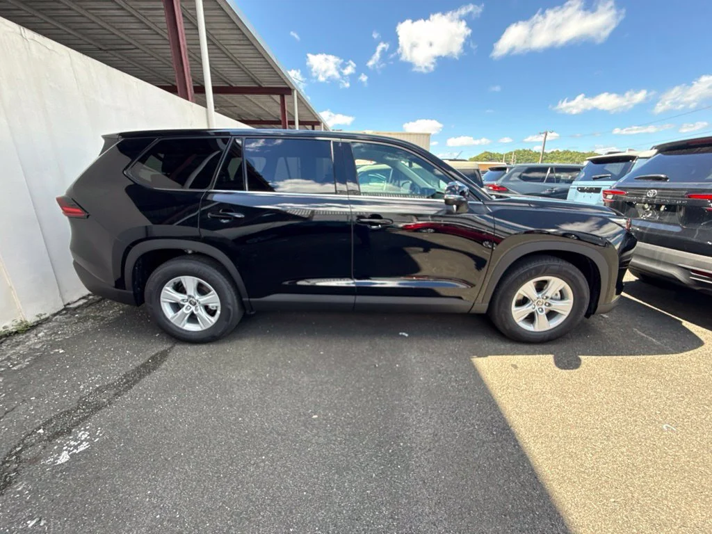 New 2026 Black Toyota  image 4