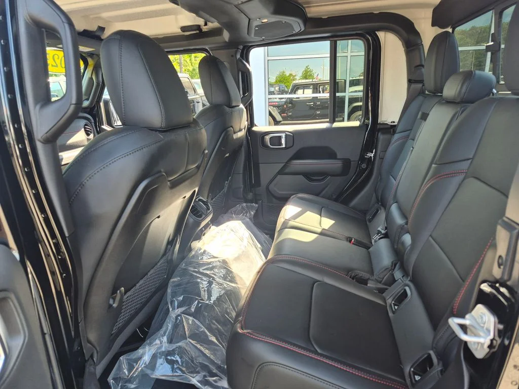 2025 Jeep Gladiator Rubicon - Photo 13