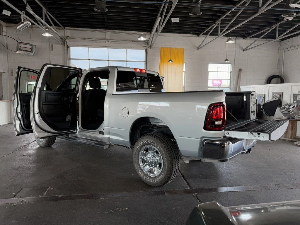 New 2026 Silver Ram Tradesman image 16